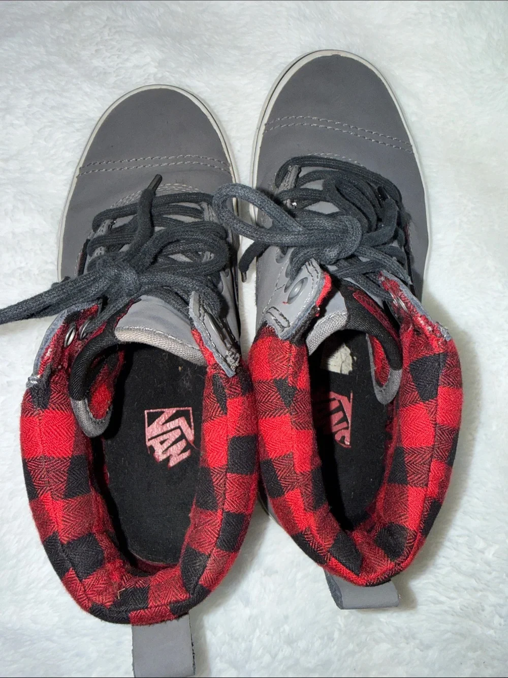 Vans Era Hi MTE Kids Grey High-Top Sneakers with Red Plaid Collar